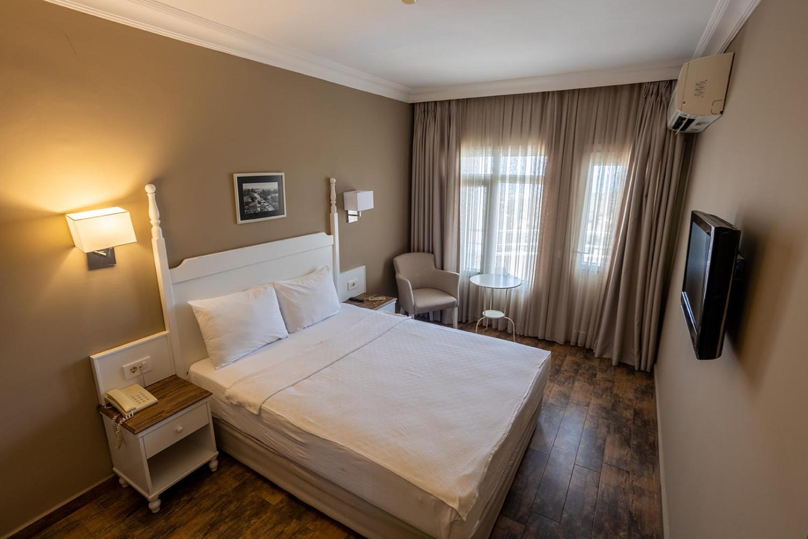 Olbios Marina Resort Hotel Kumkuyu Bagian luar foto